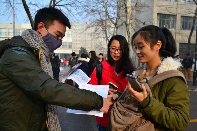 “BOB半岛中国官方网站不练人鱼线只为睡教练”健身房的“丑闻”被曝震碎三观！(图14)