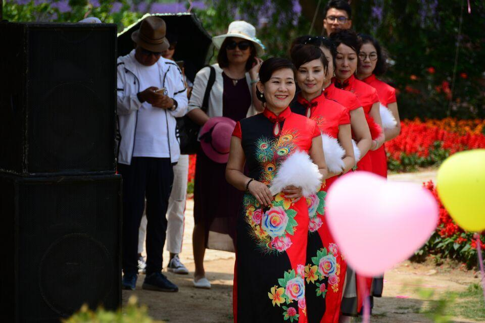 歌舞玉环畅享“中国旅游日”艺术鹿岛BOB半岛中国官方网站舞动曼妙瑜伽(图12)