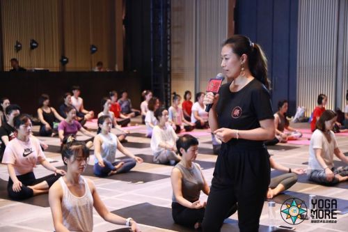 YOGAMORBOB半岛E瑜伽艺术生活博览会顺利召开(图6)