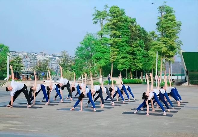 求实、静观、回归、安住、自在--专访瑜伽大师王译珩BOB半岛先生(图7)