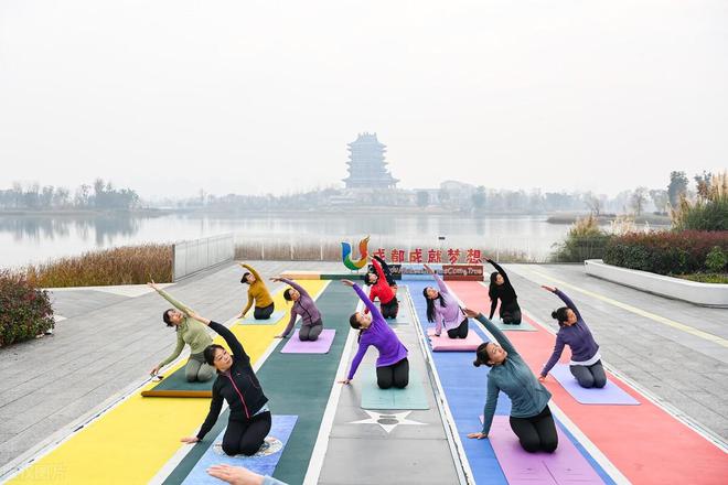 武汉一女子学瑜伽发出凄叫腿被教练压断该半岛·BOB官方网站找谁赔偿？(图1)